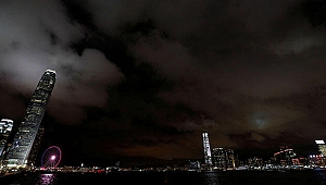 Ve geri çekildi! Kutlama başladı