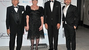 Cemiyet Dünyası Akın Etti 