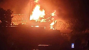 Mısır'daki tarihi kilise alev alev yandı