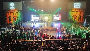 HDP,CHP ve İP'li Küçükçekmece Belediyesi kazandığı ilçeden PKK elebaşı 'na Selam gönderdiler