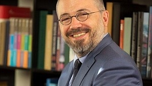 Murat Yeşildere ve Leyla Alaton İş'te Kitap Söyleşisi ile Kitap Fuarında