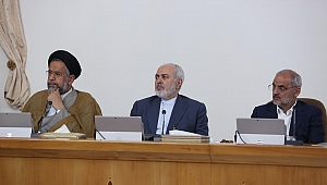 Zarif'ten ABD ve AB ülkelerinin gösterilerle ilgili açıklamalarına tepki