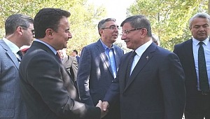Ahmet Davutoğlu ve Ali Babacan partilerinin kuruluş çalışmalarında sona yaklaşıldı.