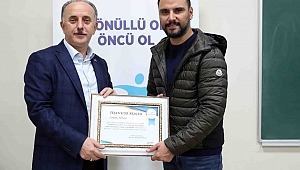 Alişan, sesiyle görme engellilere destek verdi