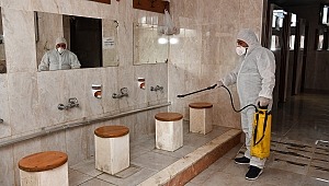 BEYLİKDÜZÜ'NDE İBADETHANELER İLAÇLANIYOR