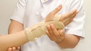 Almanya ve Bulgaristan'da Kesilir Denilen Parmağı Türk Doktorlar Kurtardı