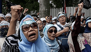 On binler Çin başkonsolosluğu önüne akın etti! 