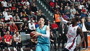 Türk Telekom ilk yarıyı galibiyetle kapattı 