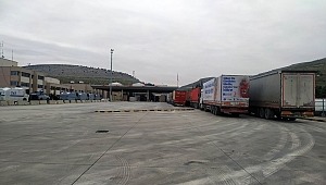 Türkiye’den İdlib’e 85 tır insani yardım