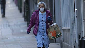 İngiltere'de koronavirüs nedeniyle ölenlerin sayısı 465 oldu