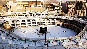 Kabe baskınından bu yana ilk kez tavaflar durdurulmuş, Umre'ye giriş yasağı