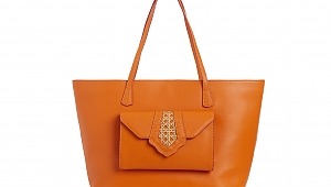 Şehirli Kadın Çantasına Klas Dokunuş