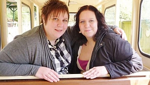 İkiz hemşireler 72 saat arayla koronavirüse yenik düştü