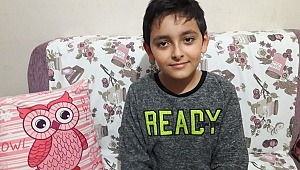 Polisten evden çıkamayan kalp hastası Yagiz'a sürpriz bir doğum günü pastasi