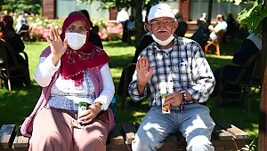  Bağcılar Belediyesi'nden yaşlılar için bayram programı