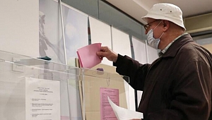 Sırbistan'da 6,5 milyonu aşkın seçmen sandık başında