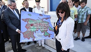 Yunan Cumhurbaşkanı'ndan büyük tahrik!