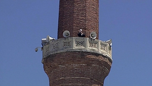 Ayasofya'nın minarelerinden 4 müezzin birlikte sela okudu