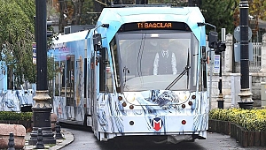 Ayasofya önü doldu; tramvay seferleri durduruldu