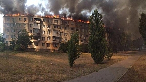 Eşiyle tartışan adam binayı ateşe verdi!