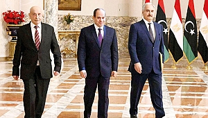 Hafter köşeye sıkıştı, Sisi’yi çağırdı