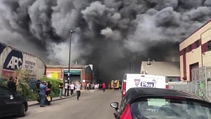 İngiltere'deki büyük yangın panik yarattı