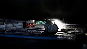 İngiltere, Rusya’yı Kovid-19 aşısı çalışmalarını çalmakla suçladı