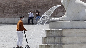 İtalya, Kovid-19 riski taşıyan ülkelerden yolcu girişini yasakladı