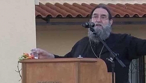 Yunan Papaz'dan Ayasofya'nın cami olmasına övgü