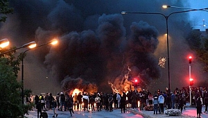 Avrupa’da rezalet: Kuran yakıp videoya çektiler, ülke karıştı