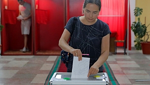 Belarus’ta halk cumhurbaşkanını seçmek için sandık başında