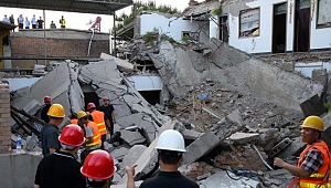 Restoran çöktü: 29 insan yaşamını yitirdi