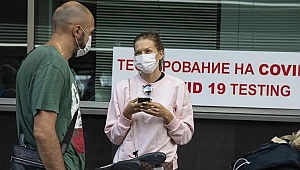 Rusya'da Covid-19 vaka sayısı 882 bini geçti