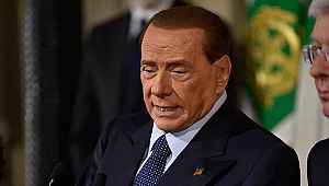 Berlusconi'nin Kovid-19 testi bir kez daha pozitif çıktı