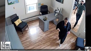 Deneyimli siyasetçi maskesiz görüntülendi, ülke karıştı