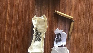 Niğde'de kalem şeklindeki suikast silahı ele geçirildi