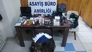 Peruk dahil her şeyi çalan hırsızlar yakayı ele verdi