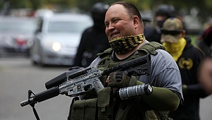 Proud Boys: Trump’ın Biden'la tartışırken kınamayı reddettiği aşırı sağcı grup