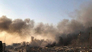 Şiddetli patlamanın yaşandığı Beyrut Limanı’nda yangın!