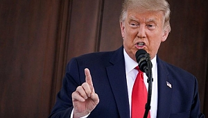 Trump’tan gazeteciyi şoke eden istek: Maskeni çıkar da konuş