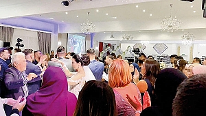 Almanya'da davullu, zurnalı, halaylı düğün: Gelin-damat dahil 70 kişi koronavirüse yakalandı