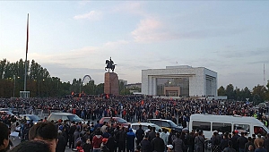 Bişkek'te muhalefet ile hükümet yanlıları arasında çatışma