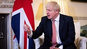 İngiltere hükümetinin koronavirüs politikası neden eleştiriliyor, bilimsel veriler ne diyor?