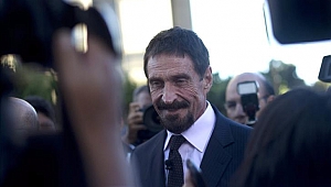  Vergi kaçırma suçundan aranan Amerikalı antivirüs yazılımcısı John McAfee İspanya'da tutuklandı