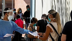 Yunanistan'da Kovid-19 önlemleri sıkılaştırılıyor: Ülkede salgının yoğun olduğu bölgelerde bir ay süreyle gece sokağa çıkma yasağı uygulanacak