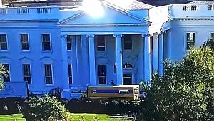 Beyaz Saray’da dikkat çeken görüntü… Kamyon kapıya dayandı: Melania gitmeye hazır