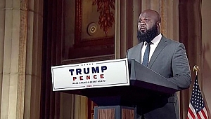 Biden önde giderken Beyaz Saray’da dikkat çeken istifa: Gemiyi ilk terk eden Ja’Ron Smith oldu