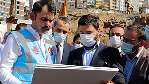 Deprem vergileri: Çevre ve Şehircilik Bakanı Kurum, toplanan deprem vergilerinden 8 kat daha fazlasının deprem için harcandığını söyledi