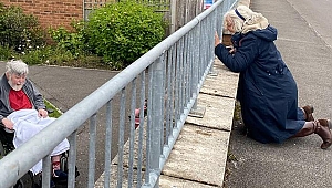 İngiltere’de koronavirüs, 52 yıllık çifti böyle ayırdı