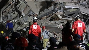 Kızılay Depremin İlk Gününde İzmir’i Yalnız Bırakmadı